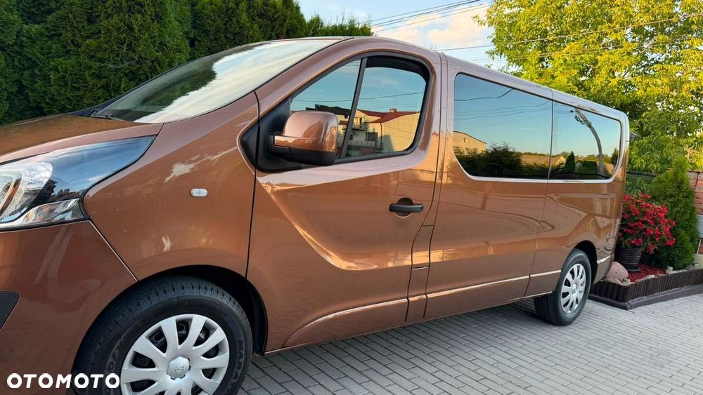 Opel Vivaro - 24