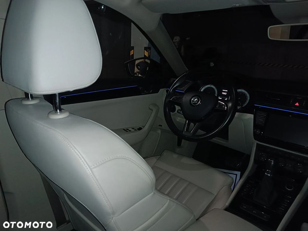 Skoda Superb 2.0 TDI L&K DSG - 14