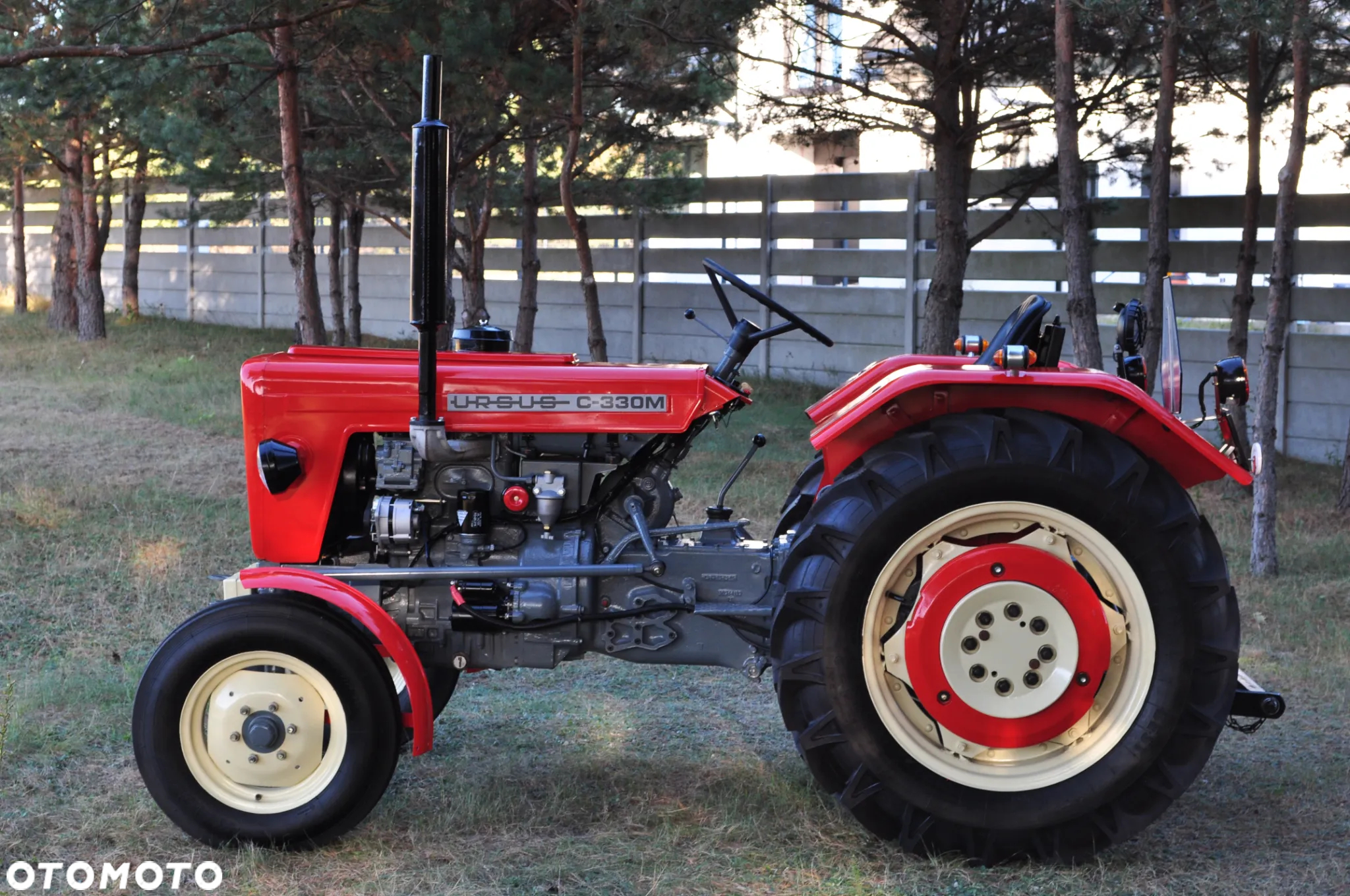 Ursus C-330M - 3