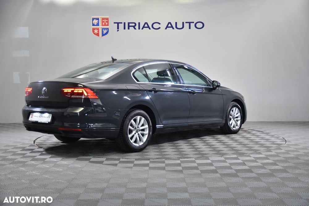 Volkswagen Passat - 6