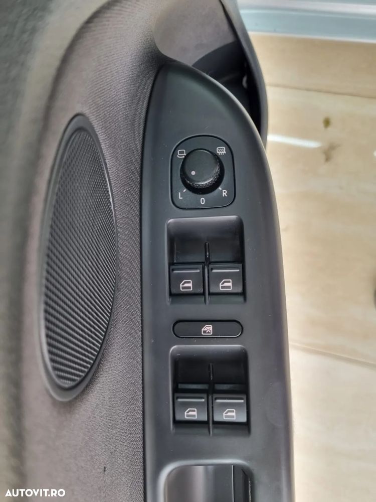 Volkswagen Golf Plus 1.9 TDI United - 19