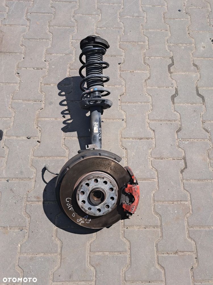 Volkswagen Golf VI zwrotnica  prawa Mc-pherson kopyto noga Audi A3 8P Passat B8 Octavia II - 1