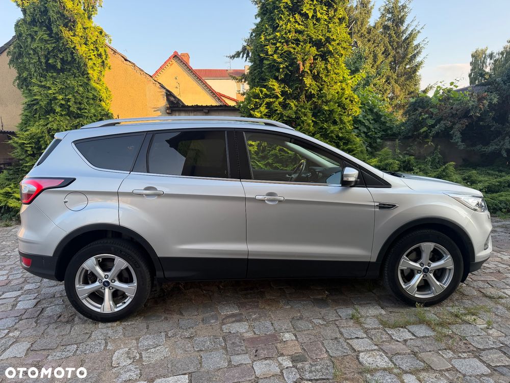 Ford Kuga 2.0 TDCi 2x4 Titanium - 9