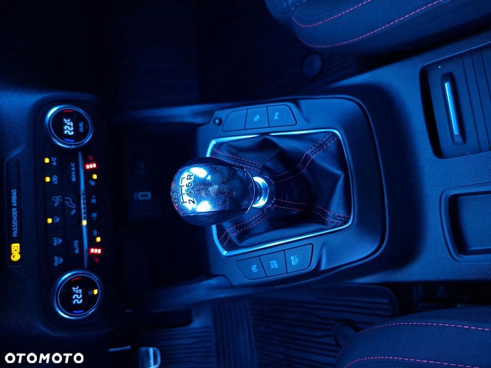 Ford Focus 1.0 EcoBoost ST-Line - 29