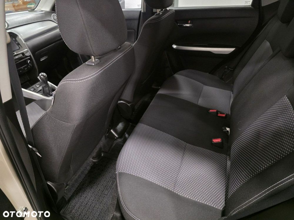Suzuki Vitara 1.6 (4x2) Comfort+ - 17