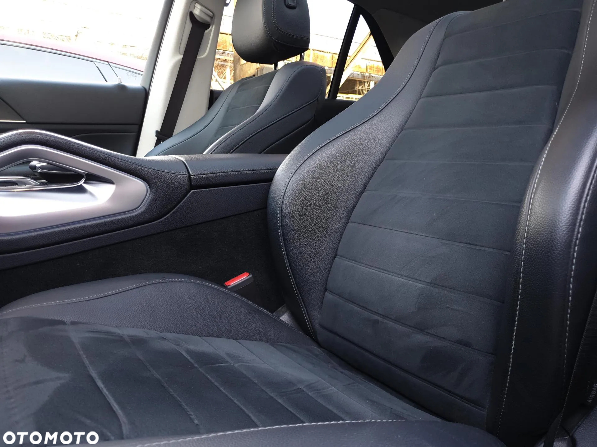 Mercedes-Benz GLE 300 d 4-Matic - 26