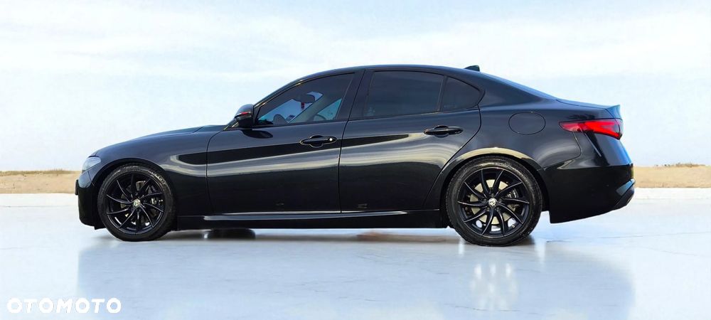 Alfa Romeo Giulia - 4
