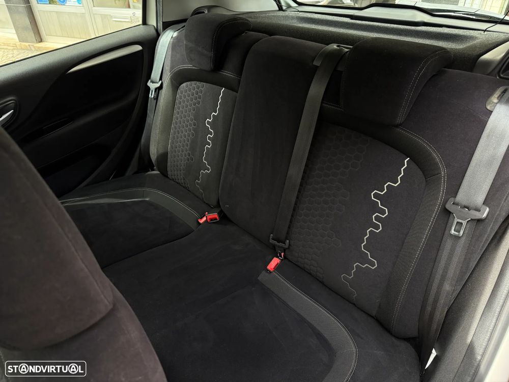 Fiat Punto 1.3 M-Jet Easy S&S - 11