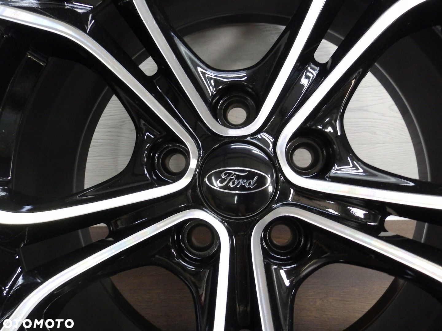 Felgi Ford Focus MK7 E7.0Jx17H2 Et50 5x108 - 5