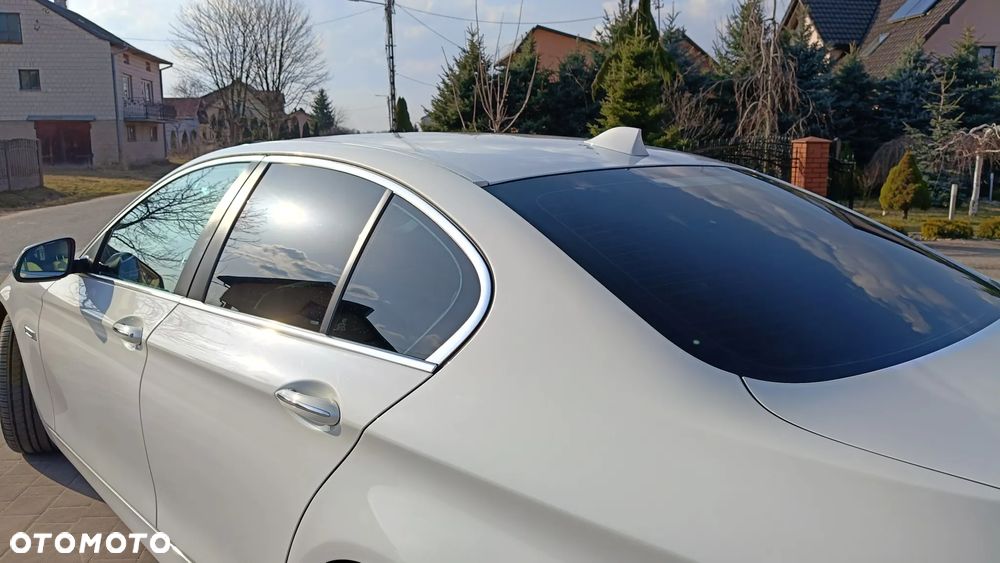 BMW Seria 5 530d xDrive Modern Line - 14