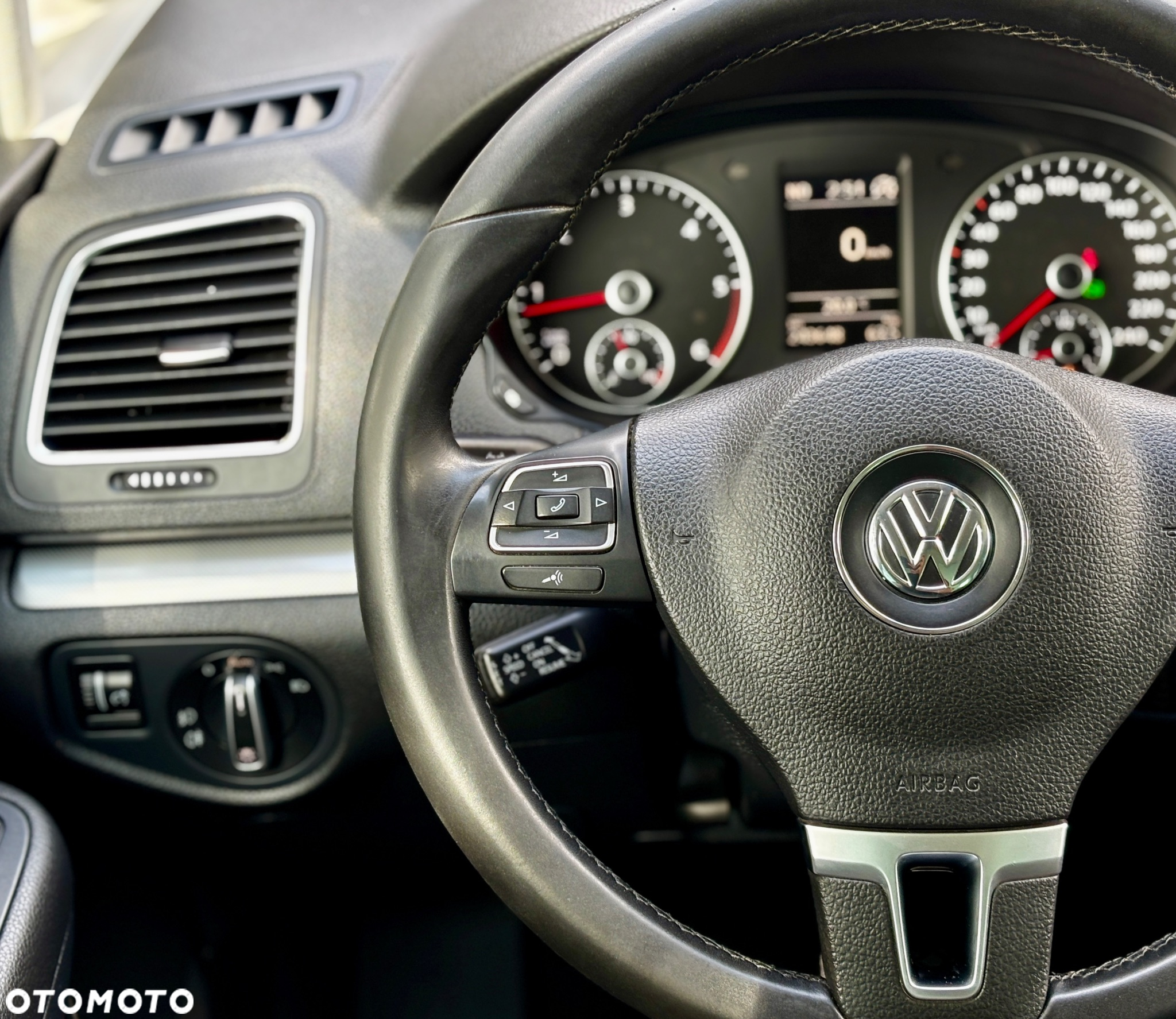 Volkswagen Sharan 2.0 TDI Highline DSG - 23
