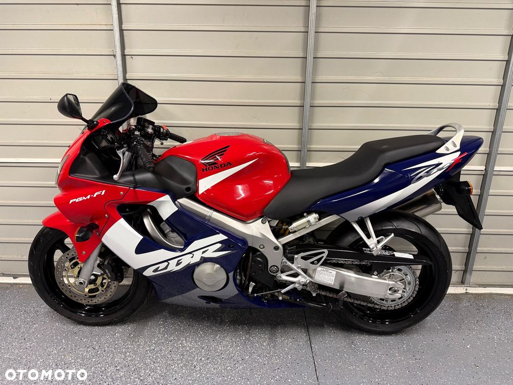 Honda CBR - 11