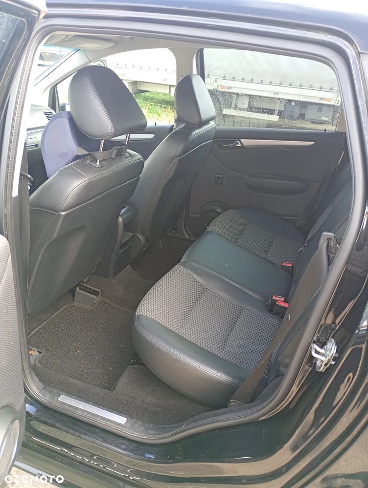 Mercedes-Benz Klasa B 200 CDI - 8