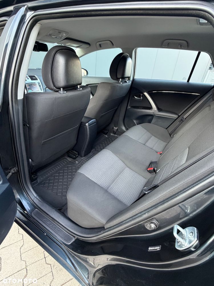 Toyota Avensis 2.0 D-4D Edition (2014) - 27