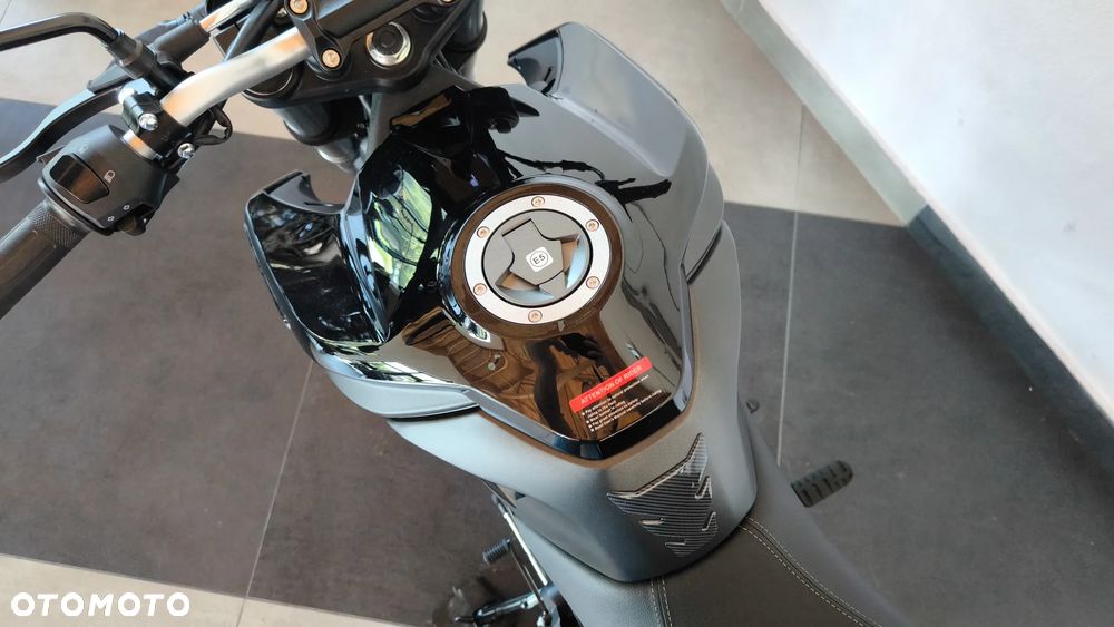 VOGE R125 - 11
