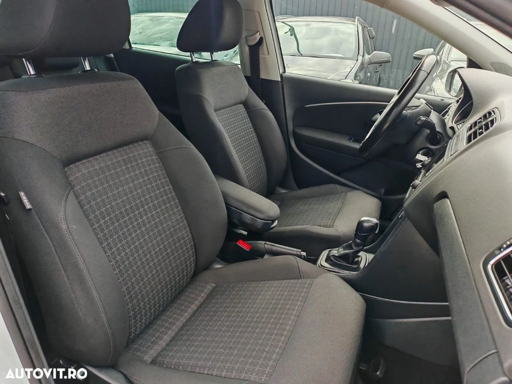Volkswagen Polo 1.4 TDI (Blue Motion Technology) DSG Highline - 6