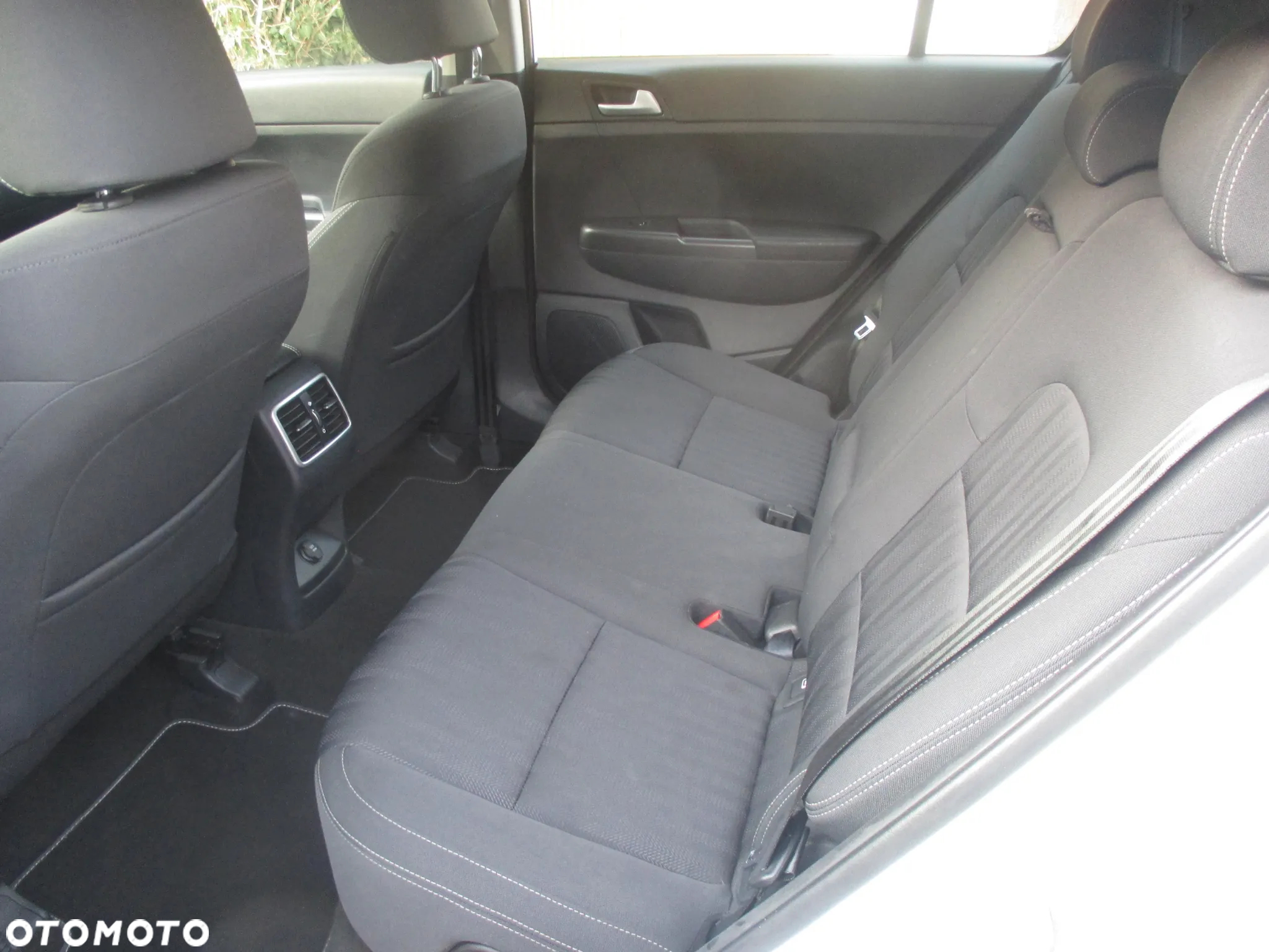 Kia Sportage 1.6 GDI L 2WD - 12