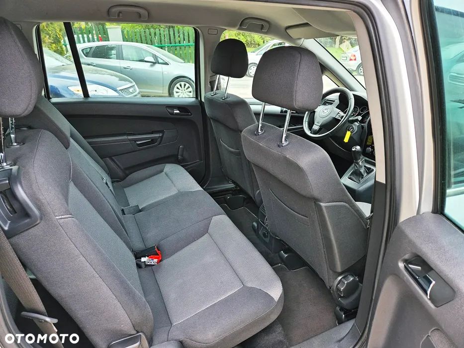 Opel Zafira 1.8 Family Plus - 33