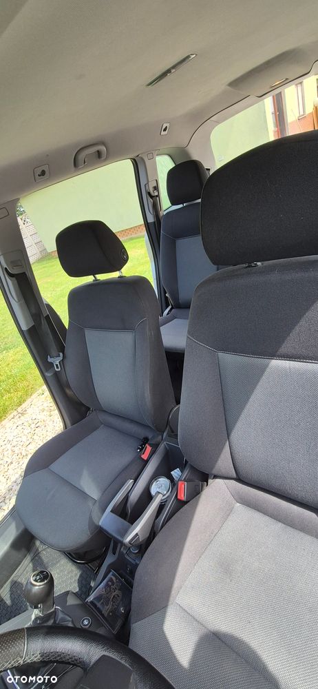 Opel Zafira 1.8 Sport - 12
