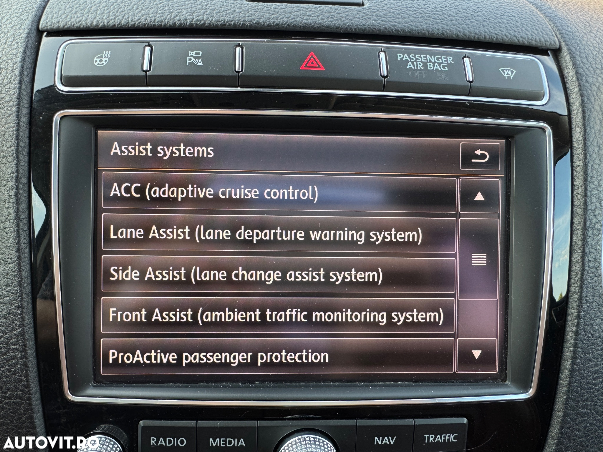 Volkswagen Touareg 3.0 V6 TDI SCR Blue Motion DPF Automatik Terrain Tech Executive Edition - 21