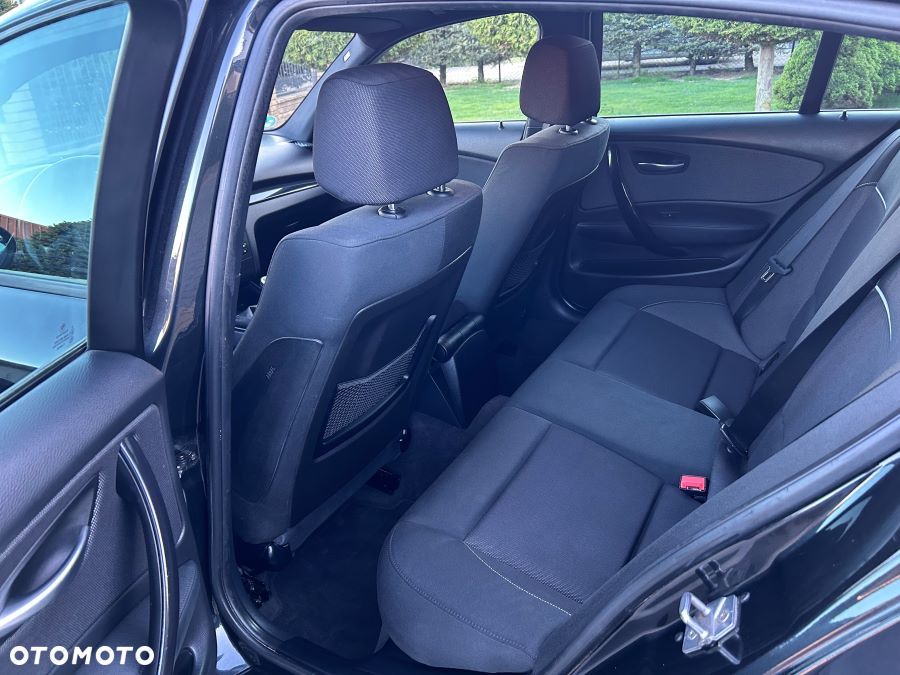 BMW Seria 1 118d Sport Line - 14