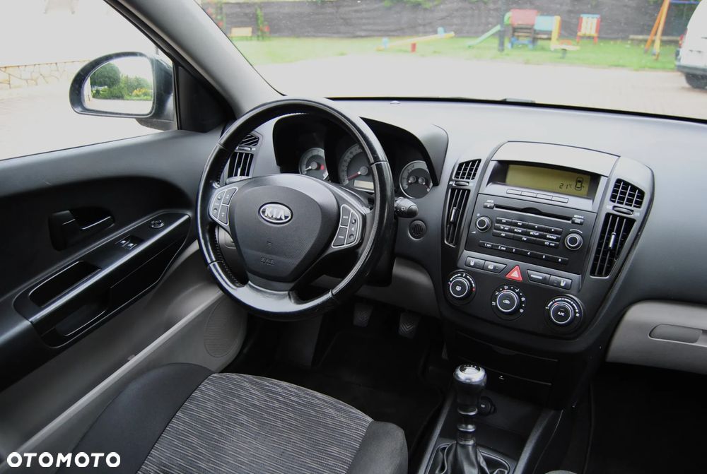 Kia Ceed 1.4 Comfort - 11