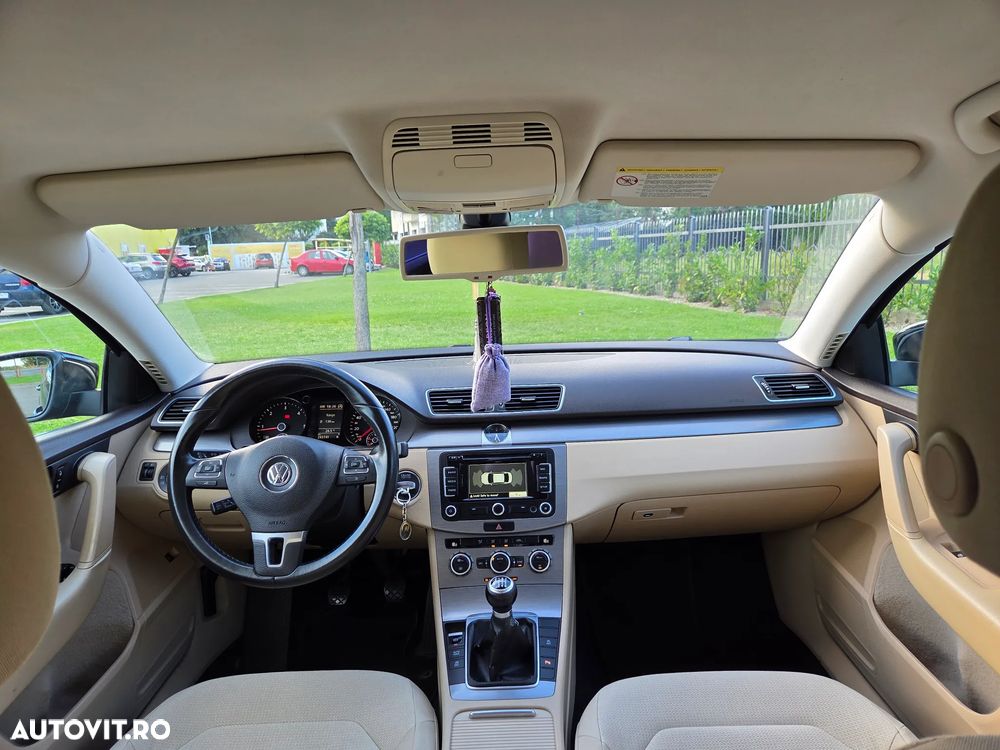 Volkswagen Passat 1.6 TDI BlueMotion Technology Comfortline - 14