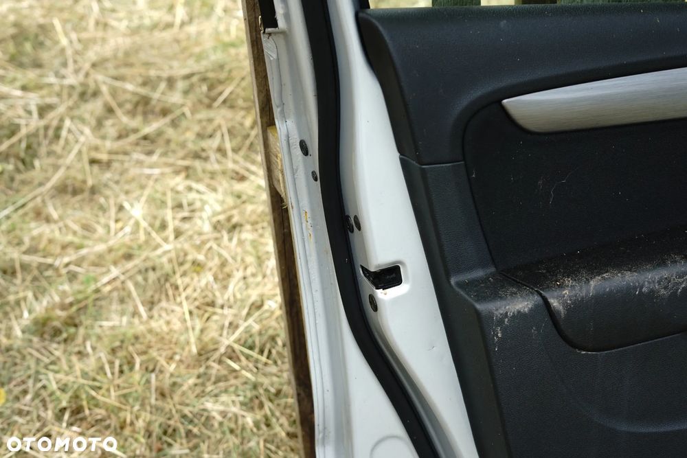 Drzwi przód przednie prawe VW Passat B7 Sedan LA7W - 10