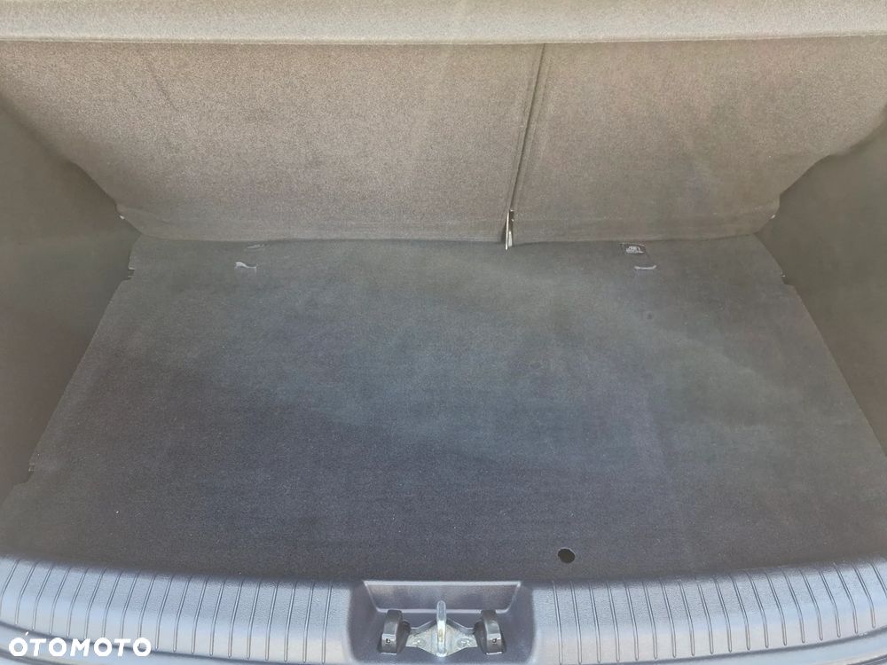 Hyundai i20 - 17