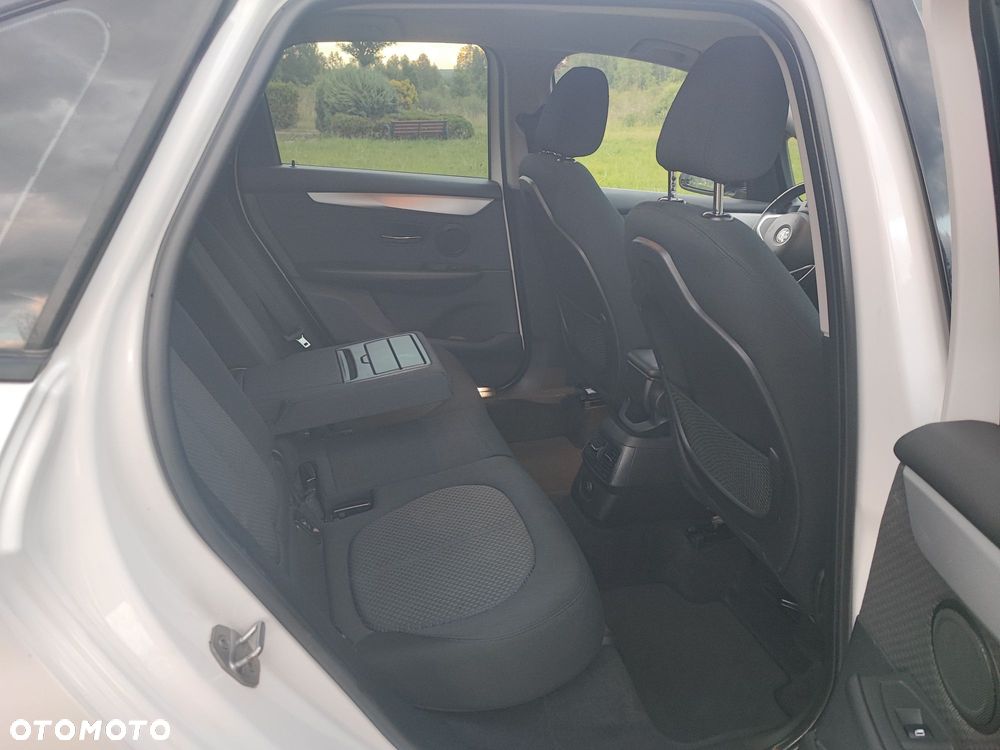 BMW Seria 2 216d Advantage - 30