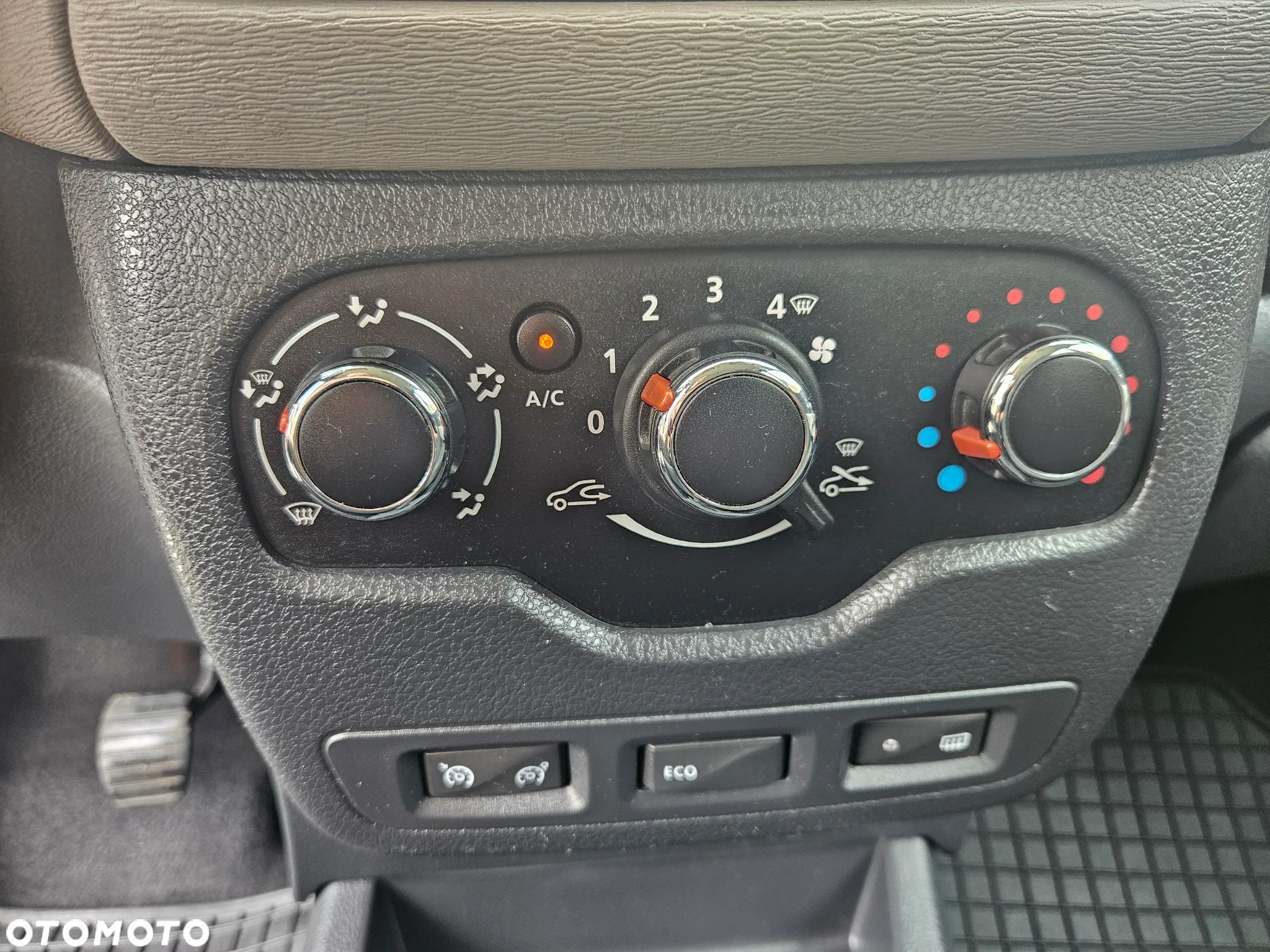 Dacia Lodgy - 25