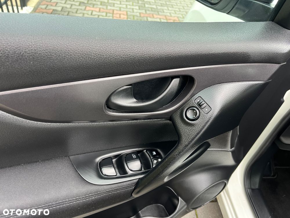 Nissan Qashqai 1.2 DIG-T Visia - 11