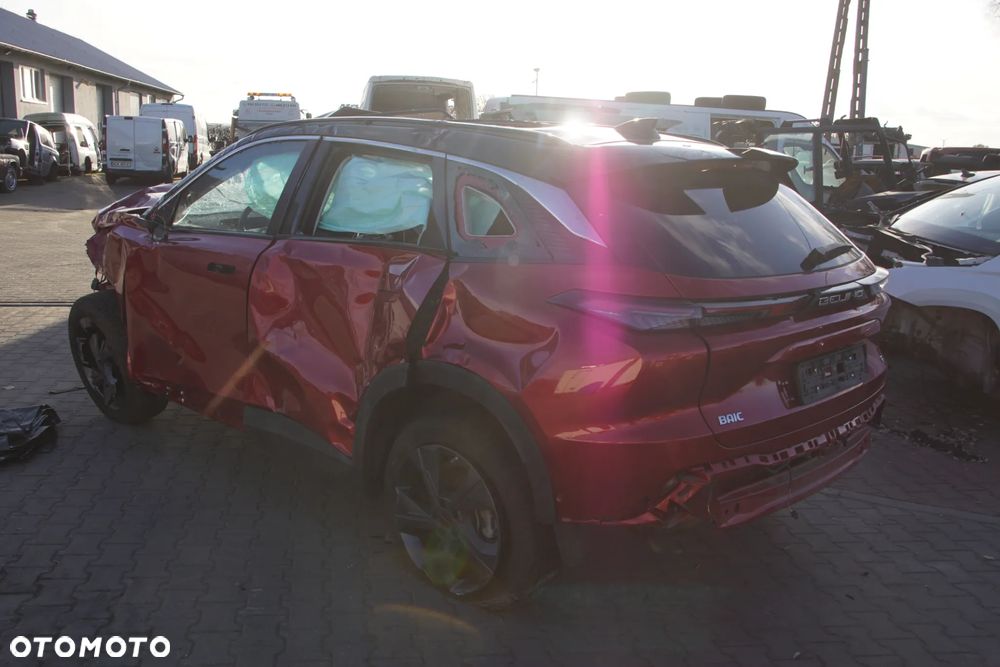 Auto na części - BAIC Beijing 5 1.5 T 177 KM A156T2H 7DCT 52R1 2024R Silnik Skrzynia Drzwi Klapa Zderzak Szyba Klamka Deska Kokpit Sterownik Moduł Czujnik Licznik Wyświetlacz Kierownica Panel - 7