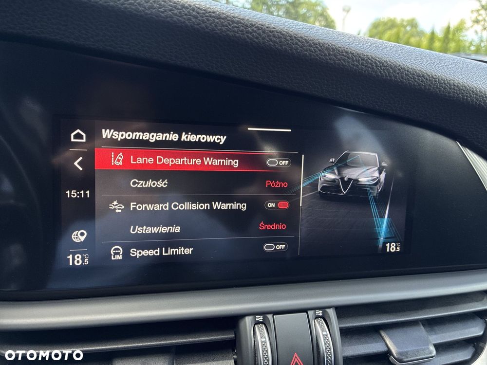 Alfa Romeo Giulia 2.0 Turbo - 25