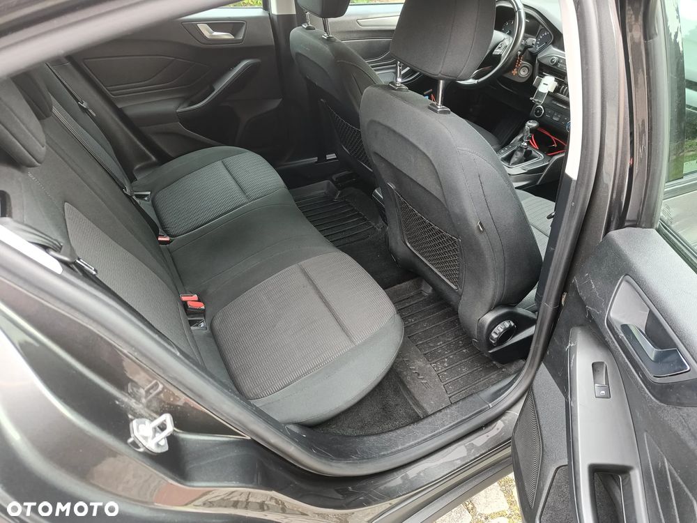 Ford Focus 1.5 EcoBlue Active - 9