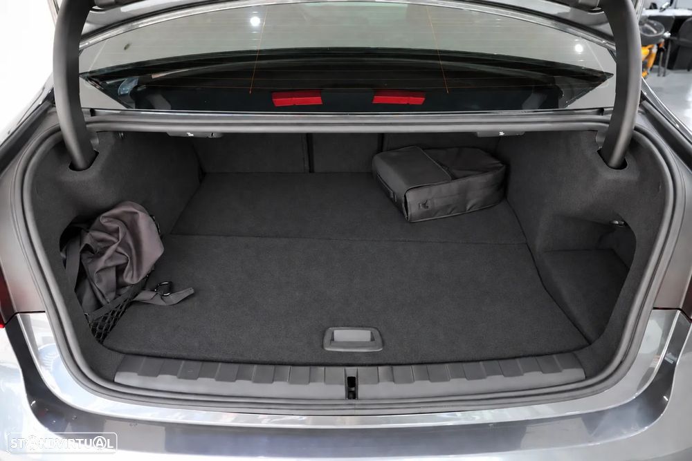 BMW 330 e Auto - 39