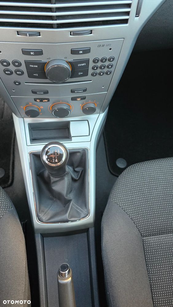 Opel Astra - 34