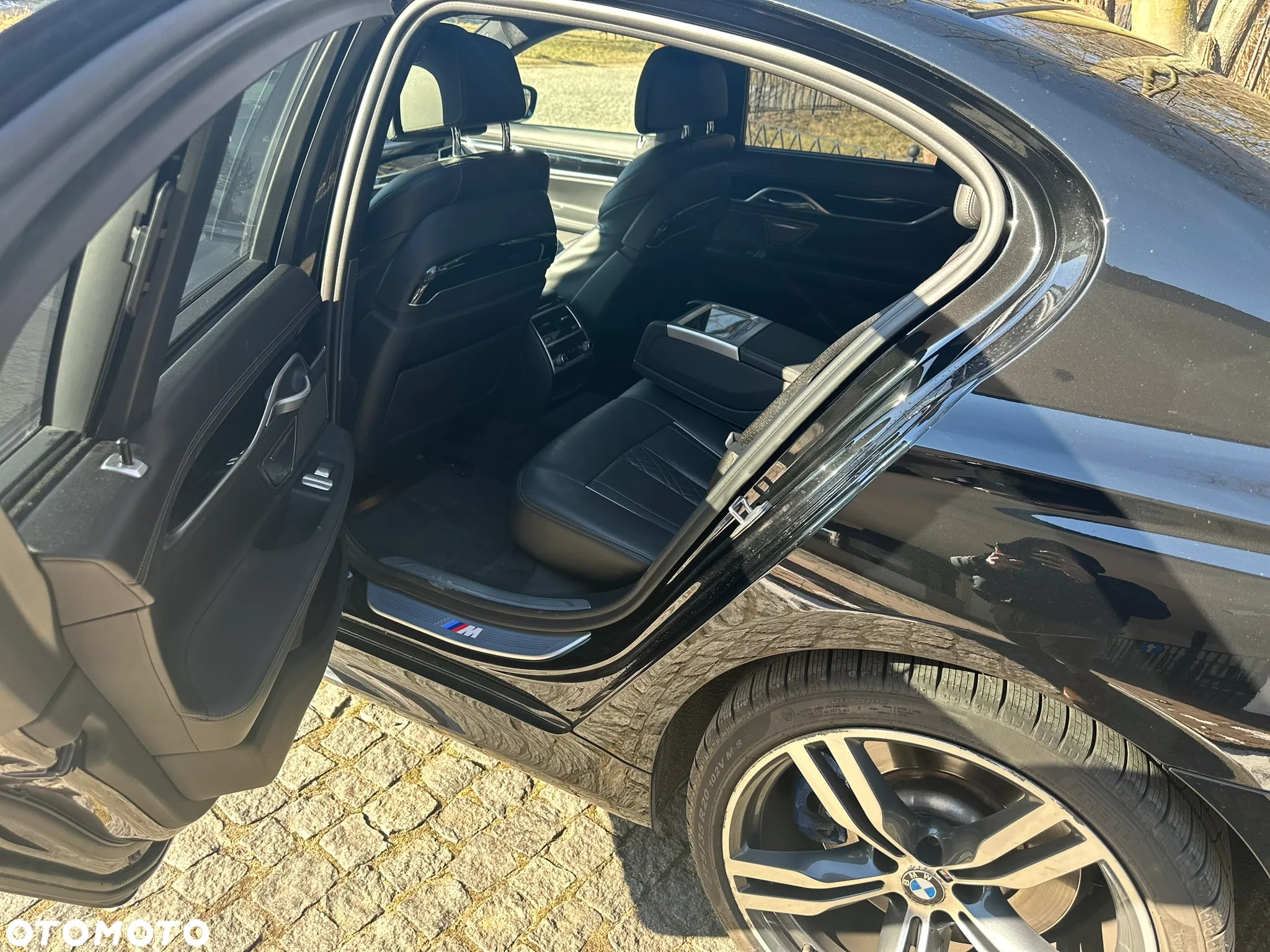 BMW Seria 7 750i xDrive - 8