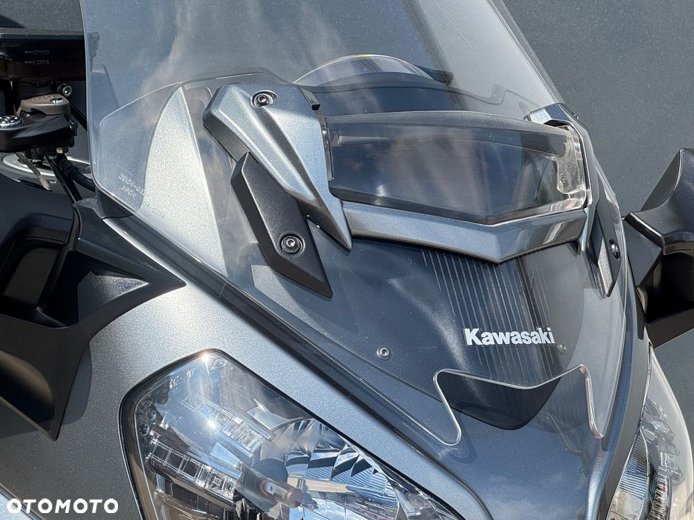 Kawasaki GTR - 7