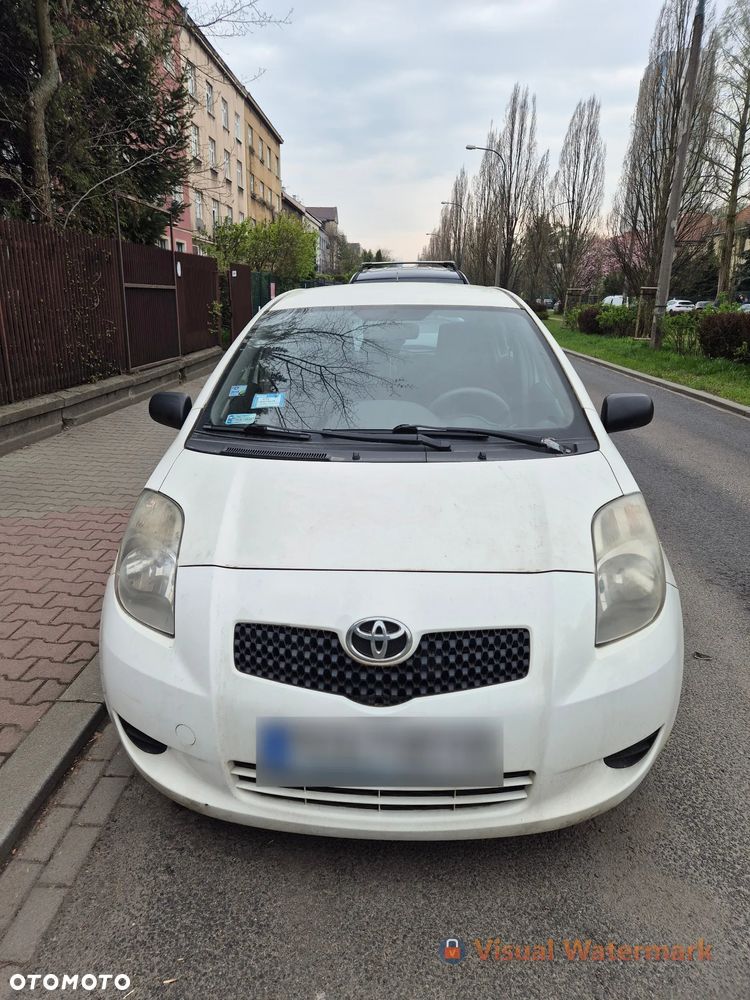 Toyota Yaris 1.0 Terra - 4