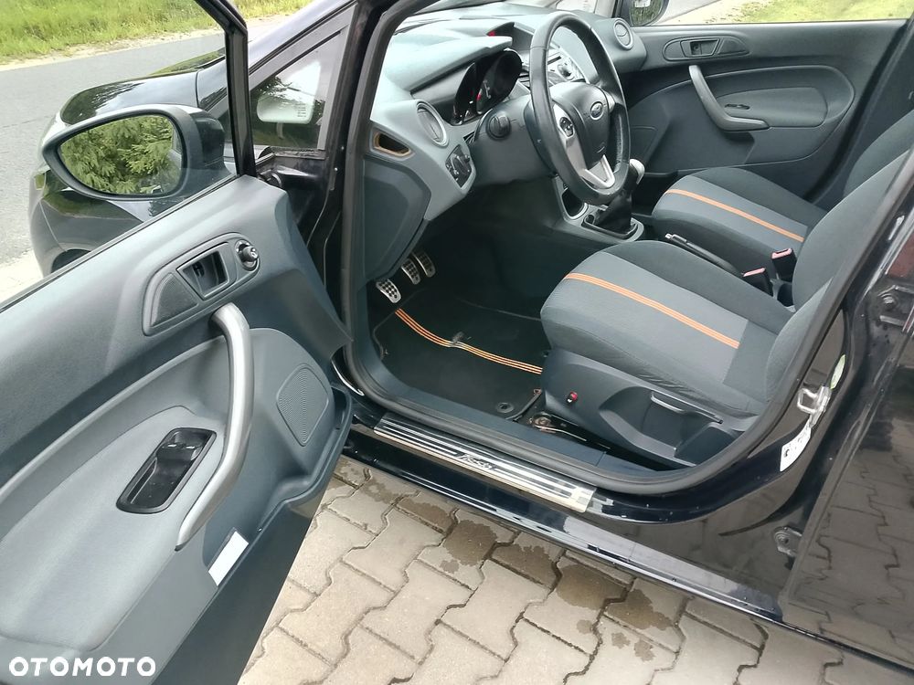 Ford Fiesta - 8