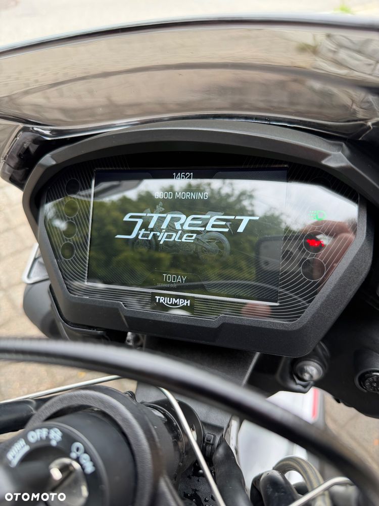 Triumph Street Triple - 7