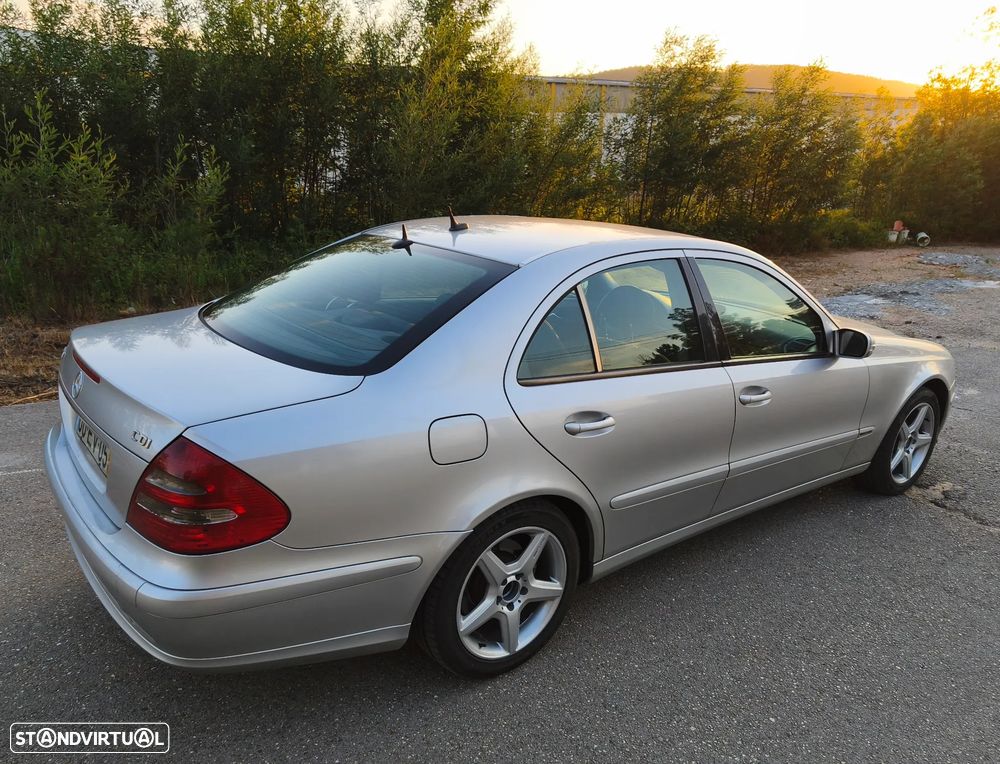 Mercedes-Benz E 270 - 5