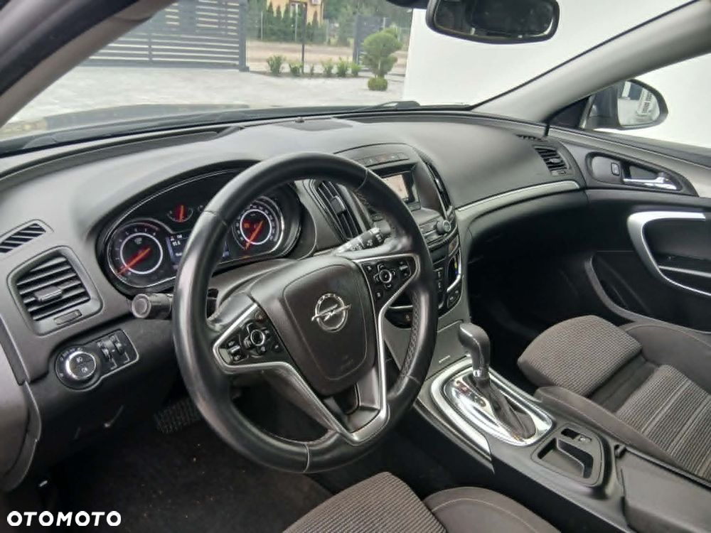 Opel Insignia 1.6 SIDI Turbo Touer Innovation - 12
