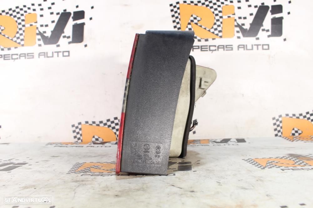 Farolim Esquerdo Mercedes-Benz B-Class (W245)  A16982025064 / Chassi C - 4