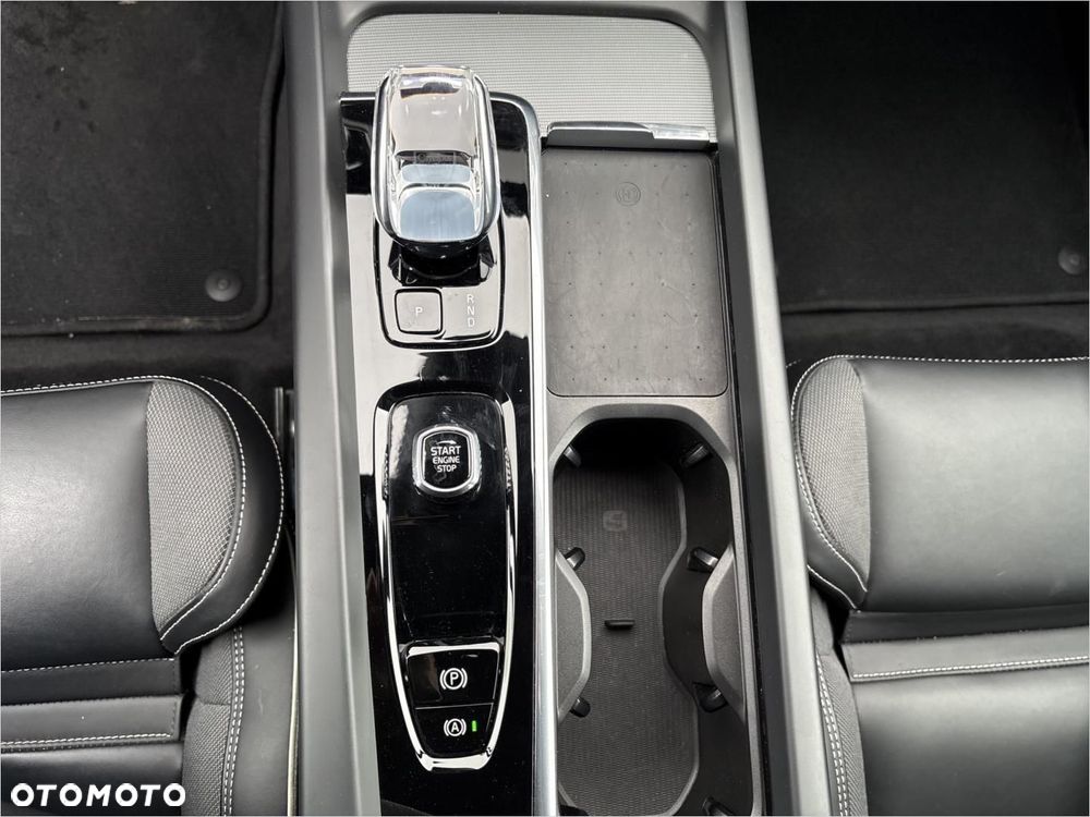 Volvo XC 60 B4 B Plus Dark - 14