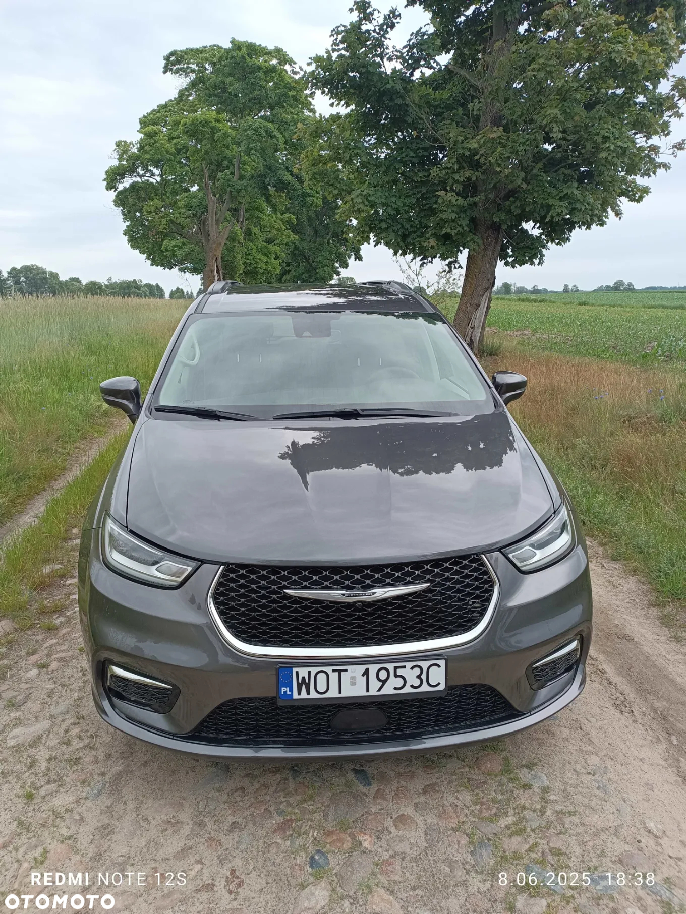 Chrysler Pacifica - 12