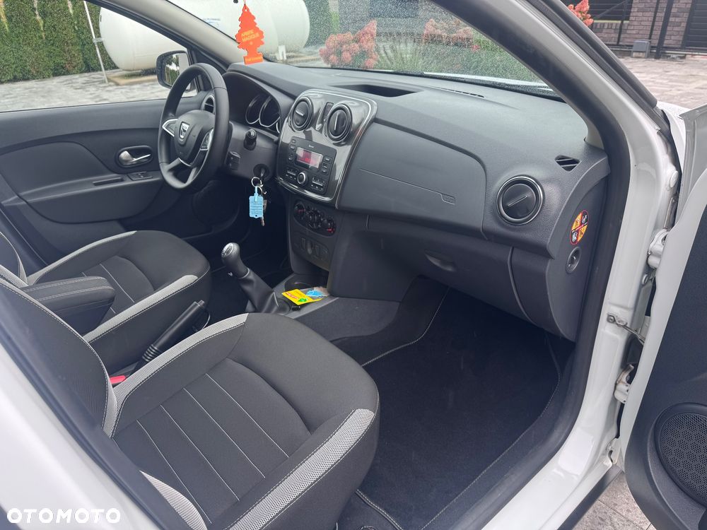 Dacia Sandero Stepway SCe 75 Essential - 11