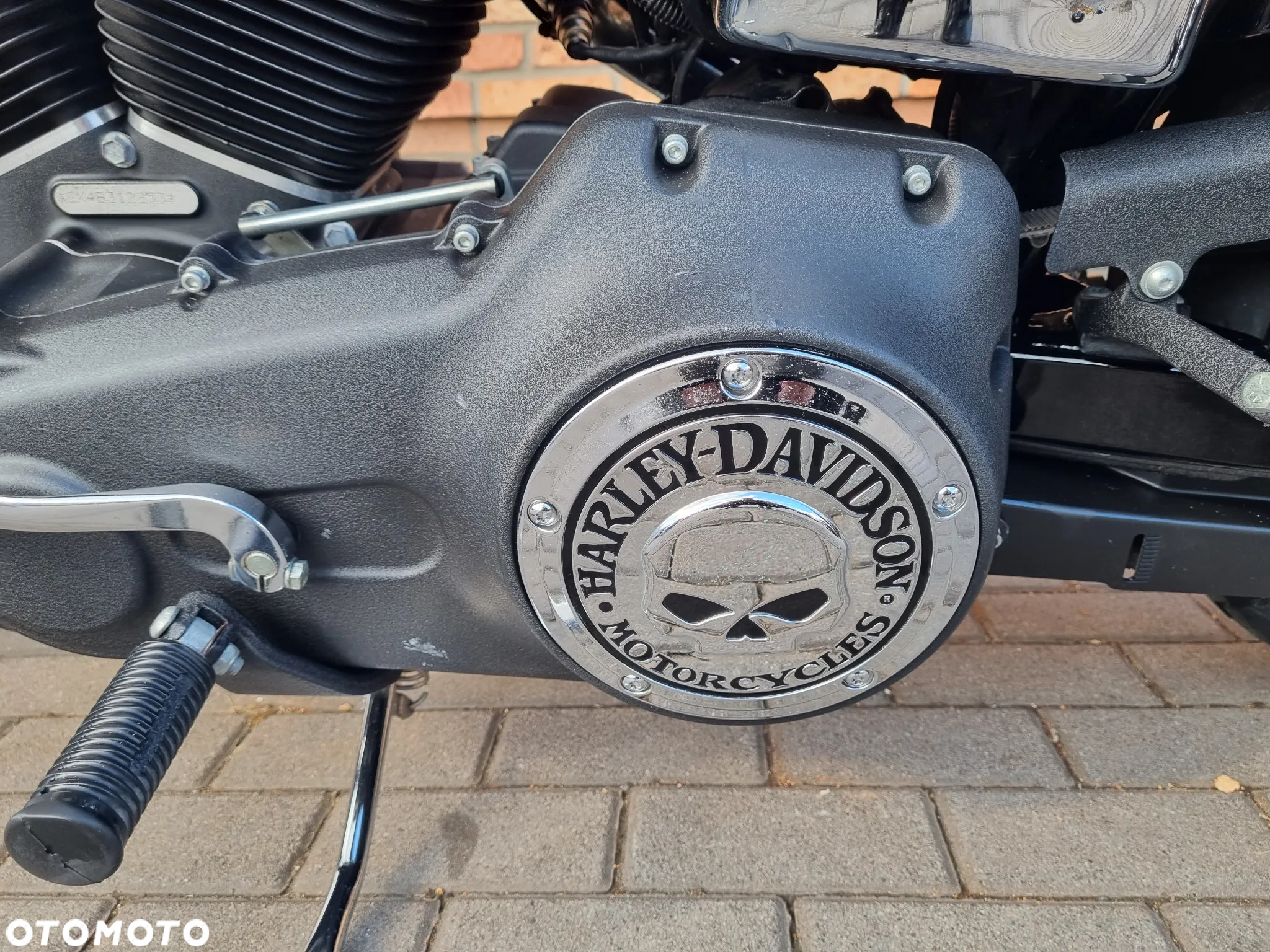 Harley-Davidson Dyna Street Bob - 12
