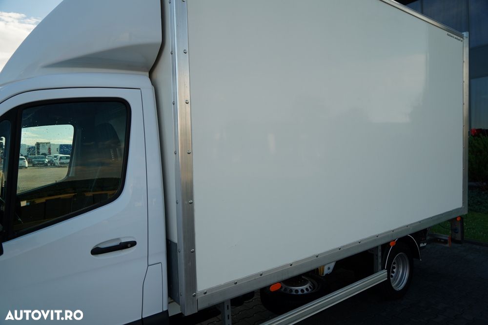 Mercedes-Benz SPRINTER 315 CDI / CONTAINER 4.4 M / 750 KG LIFT / TWIN / IMPORTAT - 15